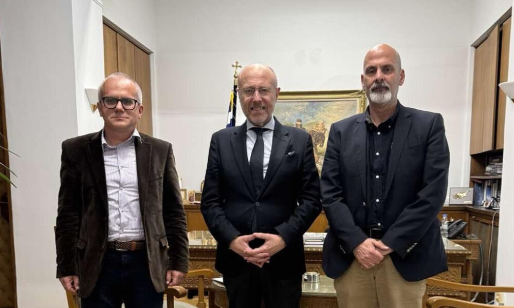 Από την Π.Δ.Ε. έγινε γνωστό πως Χαράλαμπος Μπονάνος και Δημήτρης Βαρτζόπουλος συζήτησαν για θέματα ψυχικής υγείας