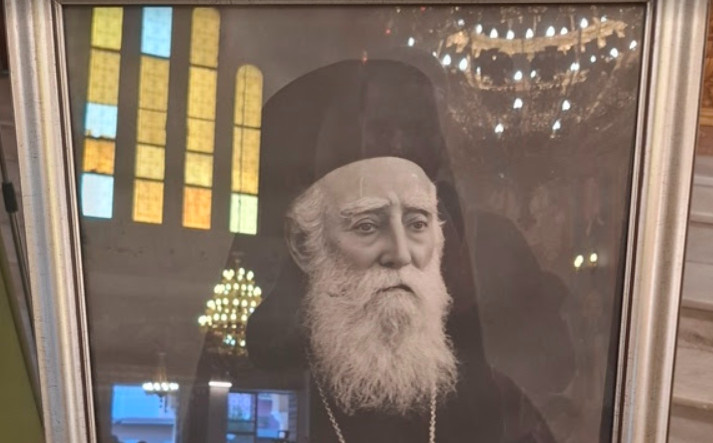Ο Μητροπολίτης Δαμασκηνός το πρωί της 9ης Μαΐου γνωστοποίησε πως ο φάκελος για την Αγιοποίηση του Παπαποστόλη έχει υποβληθεί.