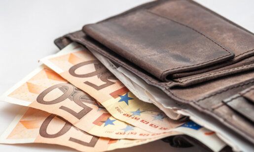 Ναύπακτος, 20 Μαΐου 2025: Μαθητής του ΕΠΑ.Λ. βρήκε και παρέδωσε ένα πορτοφόλι που στο εσωτερικό του είχε το ποσό των 3.000 ευρώ!