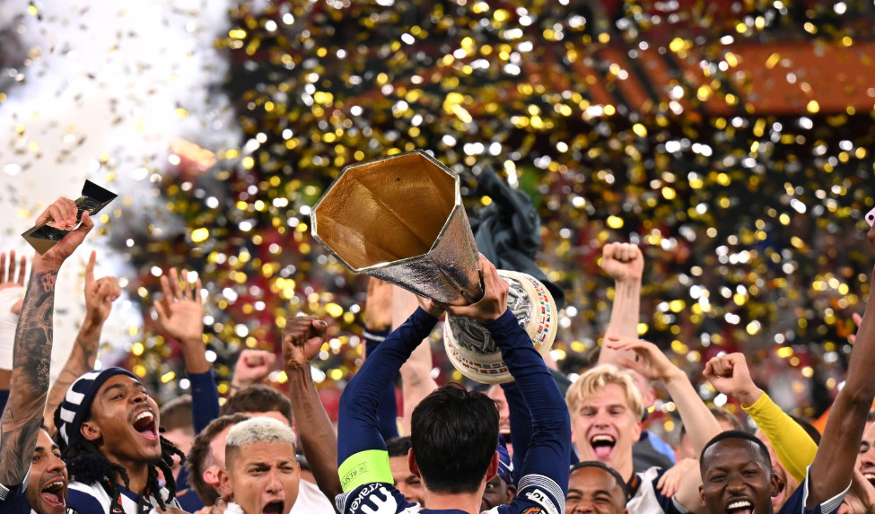 Στο UEFA Europa League ο Ελληνοαυστραλός Άγγελος Ποστέκογλου έγραψε ιστορία με την Τότεναμ, κατάκτηση ευρωπαϊκού μετά από 41 χρόνια!