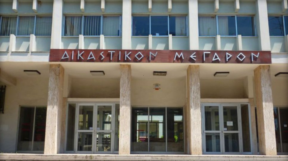 Στο Αγρίνιο όλοι μιλούν για τα Αναπηρικά Επιδόματα για τα οποία την Τρίτη, 17 Ιουνίου 2025 απολογούνται και οι 7 συλληφθέντες.