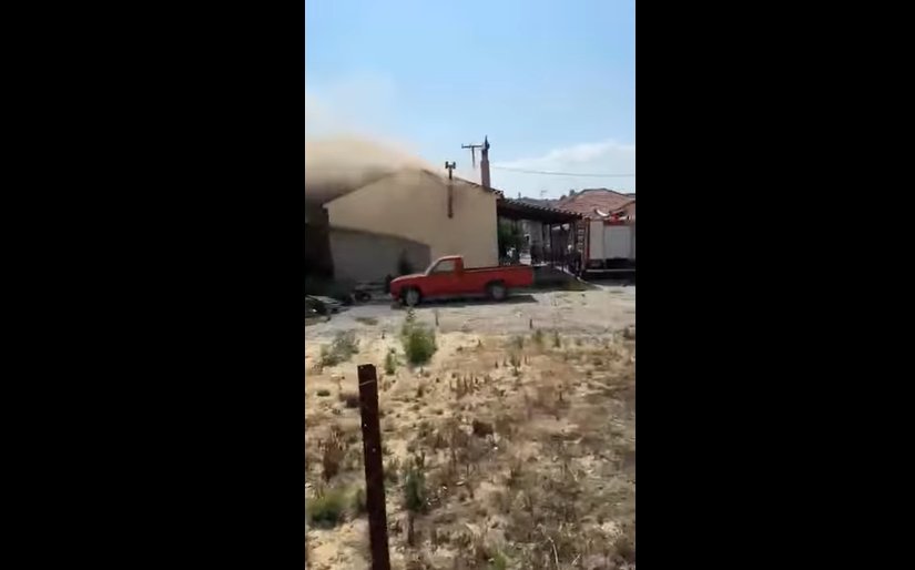 Στο Αγρίνιο νωρίς το απόγευμα της 10ης Ιουνίου σημειώθηκε κινητοποίηση της Πυροσβεστικής Υπηρεσίας για φωτιά στην κουζίνα σπιτιού στη Νεάπολη.