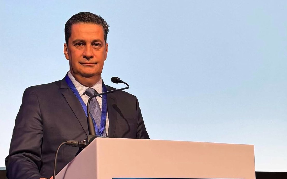 Ο Γιώργος Παπαναστασίου δεν είναι ούτε στο Αγρίνιο, ούτε στην Αθήνα αλλά στο Όσλο της Νορβηγίας αναζητώντας λύσεις...