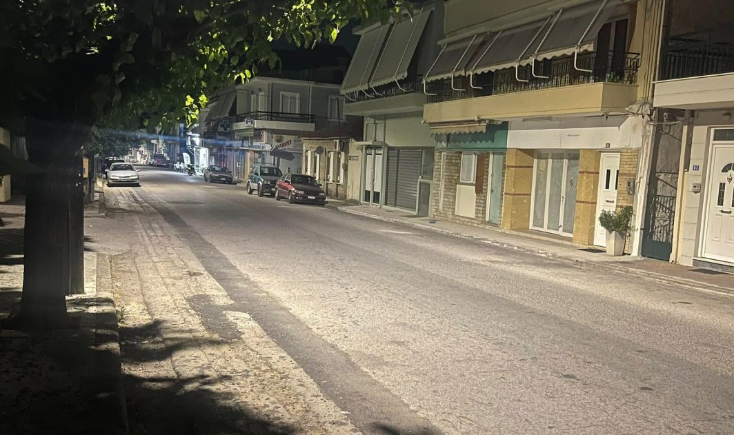 Ο Παναγιώτης Καψάλης με μια ανάρτησή του στα Social Media και φωτογραφίες από ένα άδειο Αγρίνιο έθεσε το γνωστό δίλημμα...