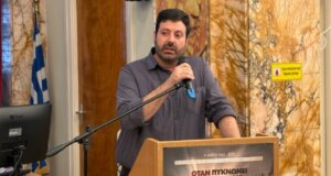 Στο Αγρίνιο (11/06) το Κ.Κ.Ε. παρουσίασε την ανωτερότητα του Σοσιαλισμού - Κομμουνισμού μέσα από τις εκδόσεις της «Σύγχρονης Εποχής».