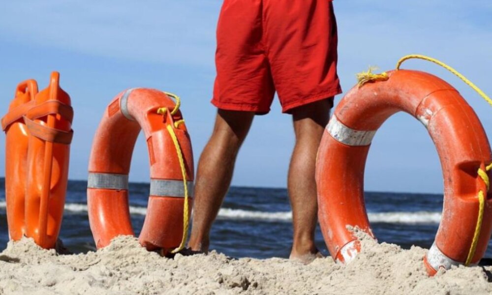 Ο Λούρος έζησε ένα σοβαρό συμβάν αφού πριν λίγο ένας Ναυαγοσώστης έπεσε από ταχύπλοο σκάφος και τραυματίστηκε