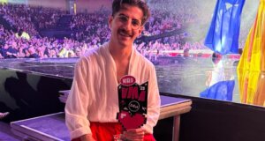 Και στα MAD Video Music Awards 2025 υπάρχει άρωμα... Αιτωλοακαρνανίας, ο Ναυπάκτιος Papazo αναδείχθηκε καλύτερος πρωτοεμφανιζόμενος.
