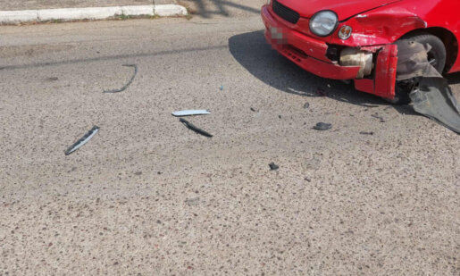 Στο Αγρίνιο το απόγευμα της Παρασκευής, 20 Ιουνίου 2025 Ι.Χ. και ταξί συγκρούστηκαν στις Εργατικές Αγίας Βαρβάρας.
