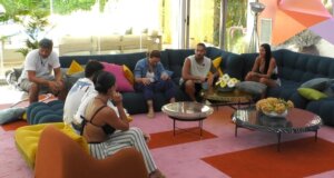 Στο «Big Brother» την 17η Ιουλίου και ώρα 23:15 στον ΣΚΑΪ τους παίκτες τους απασχολεί το έπαθλο επικοινωνίας και μια νέα δοκιμασία.