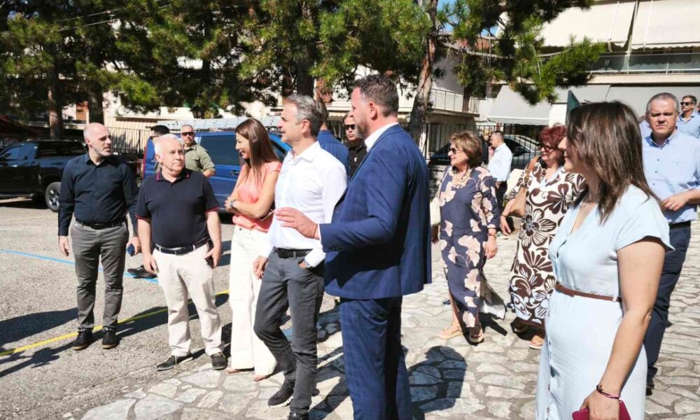 Ο Δήμος Καρπενησίου και ο Δήμαρχος Χρήστος Κακαβάς έθεσαν στον Πρωθυπουργό το πάγιο αίτημα για Ίδρυση Πανεπιστημίου Στερεάς Ελλάδας.