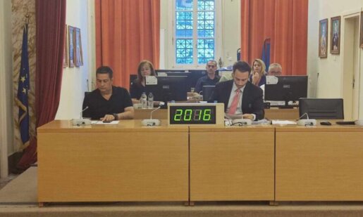 Ο Δήμος Αγρινίου και συγκεκριμένα το Δημοτικό Συμβούλιο αποφάσισε να τιμηθεί ο Νικόλαος Γράψας με δρόμο στο όνομά του.