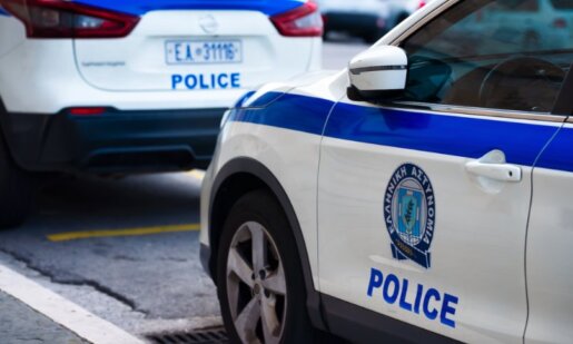 Η ΕΛ.ΑΣ. έκανε γνωστό πως συνελήφθη στο Αγρίνιο ένας άνδρας για κλοπή 3.410 ευρώ από πρατήριο υγρών καυσίμων.