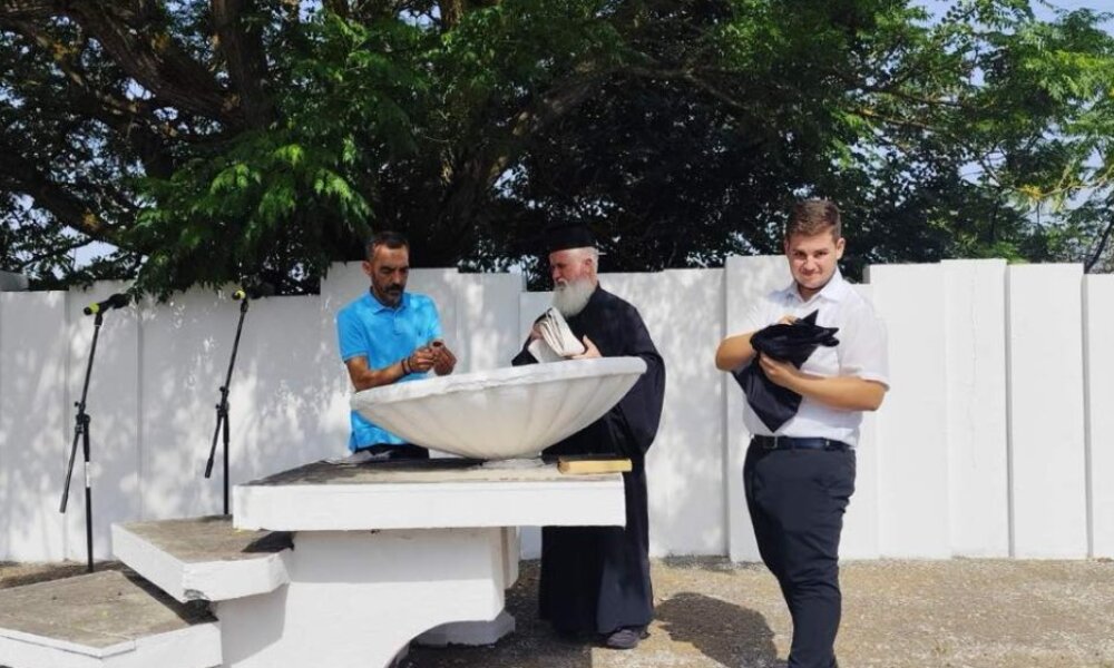 Στα Καλύβια Αγρινίου τελέστηκε επιμνημόσυνη δέηση στον τόπο θυσίας των 59 πατριωτών το πρωί της 27ης Ιουλίου.