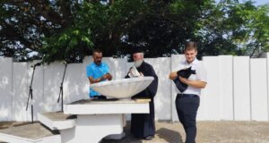 Στα Καλύβια Αγρινίου τελέστηκε επιμνημόσυνη δέηση στον τόπο θυσίας των 59 πατριωτών το πρωί της 27ης Ιουλίου.
