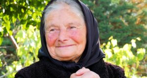 Στο Greek Village Life η 95χρονη γιαγιά Αργυρώ μοιράστηκε τη σοφία της ζωής μη αφήνοντας κανέναν ασυγκίνητο!