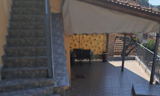 Στο Αγγελόκαστρο Αγρινίου δύο άνδρες έκλεψαν 1.200 ευρώ από ηλικιωμένη με πρόσχημα την πώληση χαρτικών