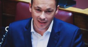 Ο Μίλτος Ζαμπάρας αναφέρθηκε στη Βουλή στο γεγονός πως «21.128 άνεργοι και μία ακόμα ευκαιρία για ρουσφέτια».