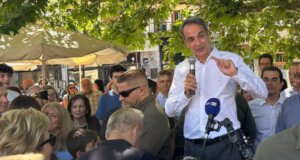 Ο Κυριάκος Μητσοτάκης επισκέφθηκε το Καρπενήσι και μίλησε μόνο για το Καρπενήσι - Λαμία, όχι για το Αγρίνιο - Καρπενήσι!