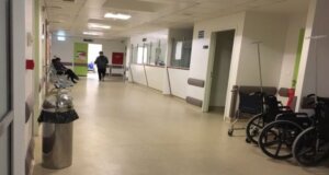 Τραγωδία στο Αγρίνιο: Σκηνές αρχαίας τραγωδίας εκτιλήχθηκαν στο Νοσοκομείο, κλήθηκαν οι εργαζόμενοι γονείς να αναγνωρίσουν τη σορό