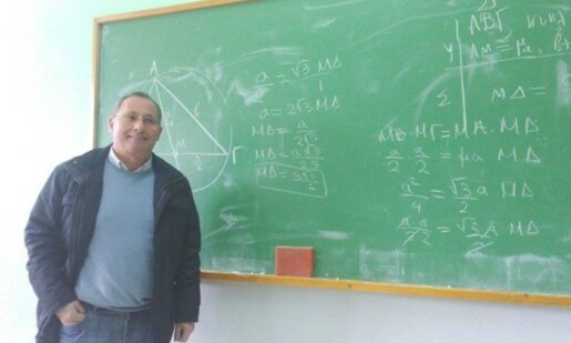 Ο Παναγιώτης Δρέλλιας είναι ο Αγρινιώτης που υπηρέτησε την Εκπαίδευση για 40 ολόκληρα χρόνια και τώρα ήρθε η ώρα της αποχώρησης!
