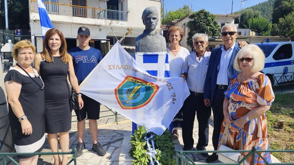 Στην Παραβόλα Αγρινίου και συγκεκριμένα στον Ι.Ν. Αγίου Δημητρίου: Τίμησαν τον Ήρωα της Κύπρου Αιμίλιο Μανιά.