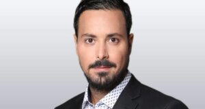 Ο Πέτρος Κουσουλός βιώνει στιγμές απόλυτης ευτυχίας, καθώς υποδέχτηκε στον κόσμο τον γιο του, μεγαλώνοντας έτσι την οικογένειά του.