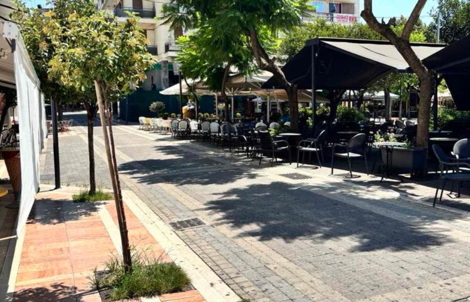 Ναι, είναι Κυριακή και όχι Κυριακή Μαρτίου αλλά Κυριακή Ιουλίου και στο Αγρίνιο τι; είναι η πόλη που... κοιμούνται όλοι ή έχουν πάει διακοπές;