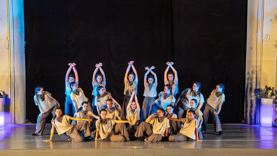 Στο Αγρίνιο η Σχολή Χορού «Dance Academy» πρόσφερε μια μαγική βραδιά «Χορεύοντας με τα αστέρια της Ψυχής»