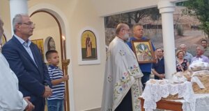 Στην Αγία Σοφία, στο Θέρμο, τελέστηκε Δέηση με Αρτοκλασία στο Εκκλησάκι της Μεταμορφώσεως του Σωτήρος, μετά από 50 χρόνια!