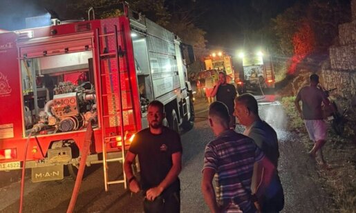 Στη Μακρυνεία ο Ηλίας Ζαλοκώστας αναφέρει πως «αποφεύχθηκε νυχτερινή φωτιά λόγω Πυροσβεστικής και Δήμου».