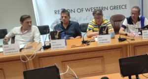 Ο Κώστας Καρπέτας τοποθετήθηκε στο Περιφερειακό Συμβούλιο Δ. Ελλάδας ζητώντας ακόμη και τις παραιτήσεις όσων ευθύνονται για τις φωτιές.