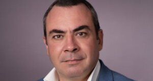 Ο Κωνσταντίνος Πασιόπουλος ως Πρόεδρος του Εμποροβιομηχανικού Συλλόγου αναφέρθηκε στην απώλεια του Μιχάλη Μπιλάλη.