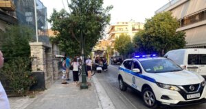 Άλλη μια τραγωδία για την Αιτωλοακαρνανία, αυτή τη φορά στη Ναύπακτο όπου 35χρονος εργάτης έπεσε από σκαλωσιά ανακίνησης και σκοτώθηκε.