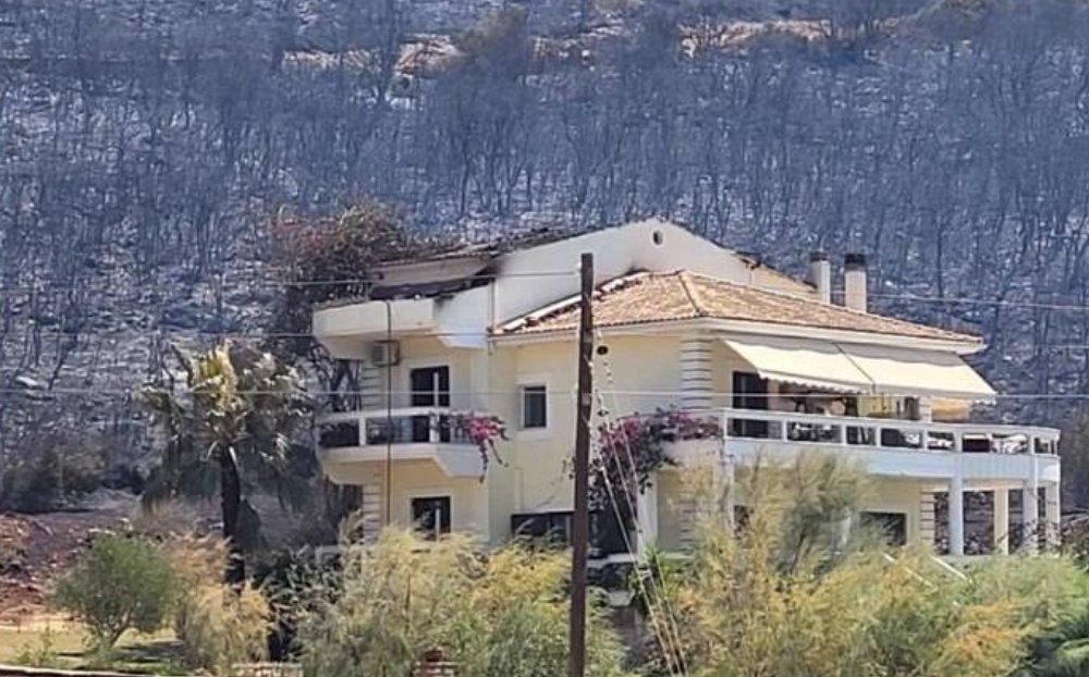 Η ΕΛ.ΑΣ. έκανε γνωστό πως σε ό,τι αφορά την Πάτρα στην Ανακρίτρια Πρωτοδικών Αχαΐας οδηγήθηκε άνδρας που συνελήφθη για εμπρησμό.