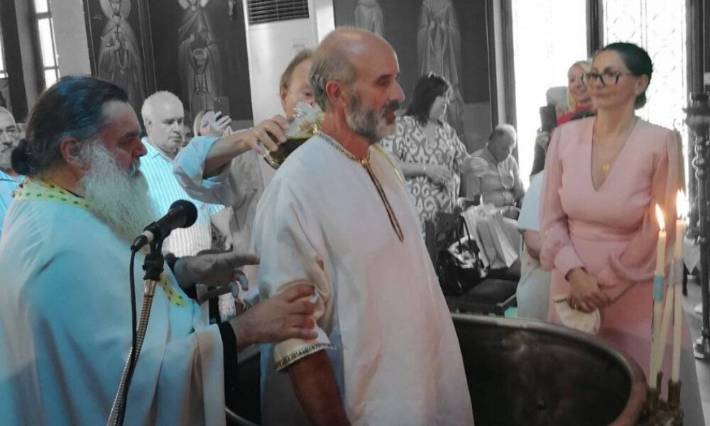 Στο Αγρίνιο και συγκεκριμένα στο Εκκλησάκι της Ευαγγελίστριας ένας πρώην Παπικός βαπτίστηκε Χριστιανός!