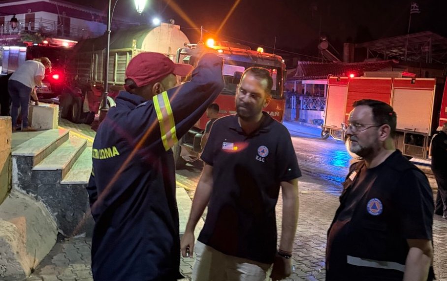 Ο Νεκτάριος Φαρμάκης ζητά το αυτονόητο «οι πυρόπληκτες περιοχές της Δ. Ελλάδας να κηρυχθούν σε κατάσταση έκτακτης ανάγκης».