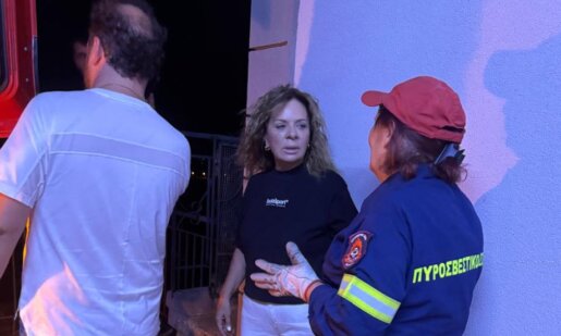 Στη Σταμνά Ι.Π. Μεσολογγίου βρίσκεται η Χριστίνα Σταρακά εκεί όπου σπίτια κινδυνεύουν, καλλιέργειες είναι καμένες και οικογένειες αγωνιούν.