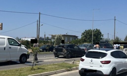 Στο Αγρίνιο νωρίς το μεσημέρι σημειώθηκε ένα σοκαριστικό τροχαίο 4 οχημάτων στην Εθνική Οδό, στο Νοσοκομείο δύο άτομα.