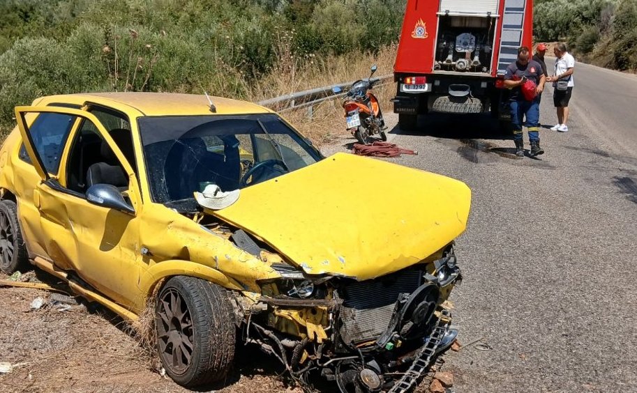 Άλλο ένα σοβαρό τροχαίο σημειώθηκε στην Εθνική Οδό Αστακού - Σταμνάς - Δύο γυναίκες με Ε.Κ.Α.Β. στο Νοσοκομείο Αγρινίου.