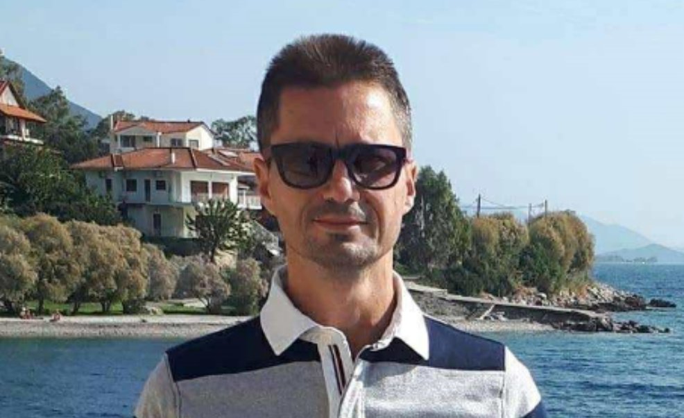 Ο Λαογραφικός Όμιλος της Γ.Ε.Α. σε συλλυπητήρια ανάρτηση που υπογράφει ο Δημοσθένης Καπώνης μιλά για τον Βασίλη Βλάχο.