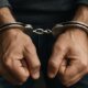 Στην Κατούνα συνελήφθησαν ένας 47χρονος και ένας 52χρονος για απειλή, εξύβριση και σωματική βλάβη σε 78χρονο