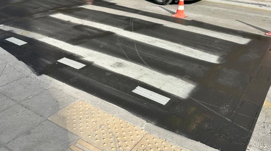 Ο ΣΥ.ΡΙΖ.Α. Αιτωλοακαρνανίας αναφέρεται στις «έξυπνες» διαβάσεις πεζών, ένα μνημείο σπατάλης, ανικανότητας και κοροϊδίας των πολιτών.