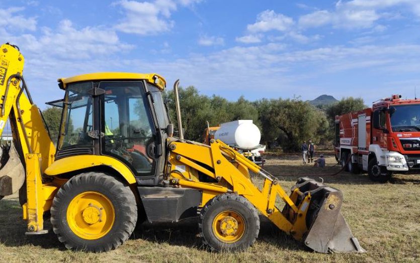 Ο Άγιος Ανδρέας Μακρυνείας δοκιμάστηκε την 26η Σεπτεμβρίου - Υπό έλεγχο η φωτιά, άμεση επέμβαση Πυροσβεστικής και Δήμου Αγρινίου.