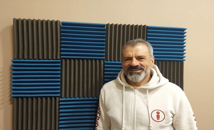 Ο Αντιδήμαρχος Αγρινίου Λάμπρος Σκουφής απάντησε στον Κώστα Πιστιόλα λέγοντας πως «η Δημοτική Αστυνομία οφείλει να εφαρμόζει τους νόμους του Κράτους».