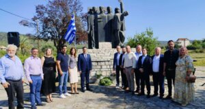 Στην Κυψέλη Αγρινίου σε κλίμα συγκίνησης τελέστηκε το Μνημόσυνο για τον αγωνιστή της αγροτιάς Μήτσο Βλάχο.