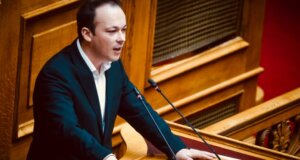 Ο Μίλτος Ζαμπάρας δήλωσε πως «η Κυβέρνηση τρέχει πίσω από την Ευλογιά και πως οι Κτηνοτρόφοι ξεκληρίζονται χωρίς καμία στήριξη».