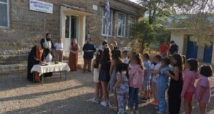 Στην Ποταμούλα Αγρινίου τελέστηκε το πρωί της 11ης Σεπτεμβρίου 2025 στο Νηπιαγωγείο και Δημοτικό Σχολείο, συνολικά 30 μαθητές.