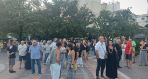 Στο Αγρίνιο ήταν μεγάλη η κινητοποίηση στην Πλατεία Δημοκρατίας για την τραγωδία στα Τέμπη, ακολούθησε πορεία.