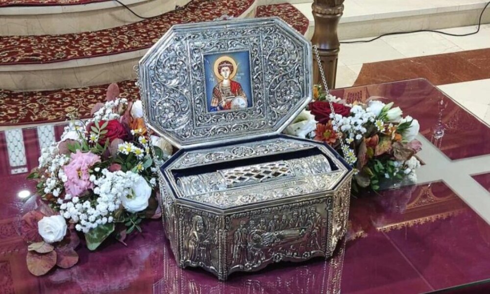 Ο Ιερός Ναός Αγίου Δημητρίου Αγρινίου με αφορμή τα «Δημήτρια Β'» υποδέχθηκε στα προπύλαια του Ναού το Ιερό Λείψανο - Ο Μητροπολίτης Δαμασκηνός ήταν εκεί!