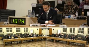 Στο Αγρίνιο στην αίθουσα συνεδριάσεων -της πρώην Τράπεζας της Ελλάδος- είναι σε εξέλιξη η 5η Ειδική Συνεδρίαση Λογοδοσίας της Δημοτικής Αρχής.